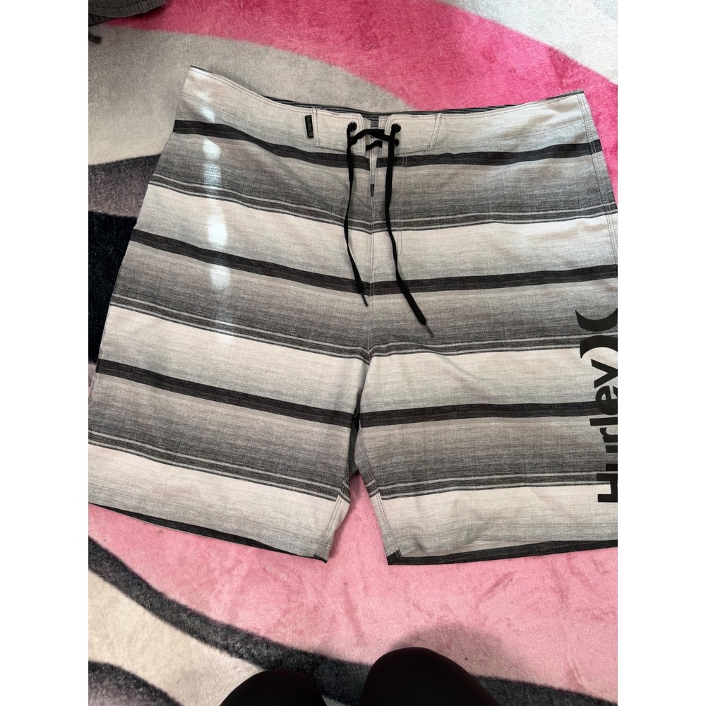 Hurley Mens Board Shorts Grey Striped Swim Trunks Size 36 Surf Beachwear